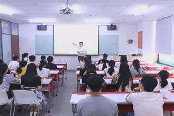 教育機構加盟全解析 費用、盈利與品牌選擇指南